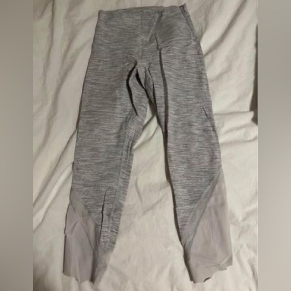 Size 6 lululemon leggings - Picture 1 of 1